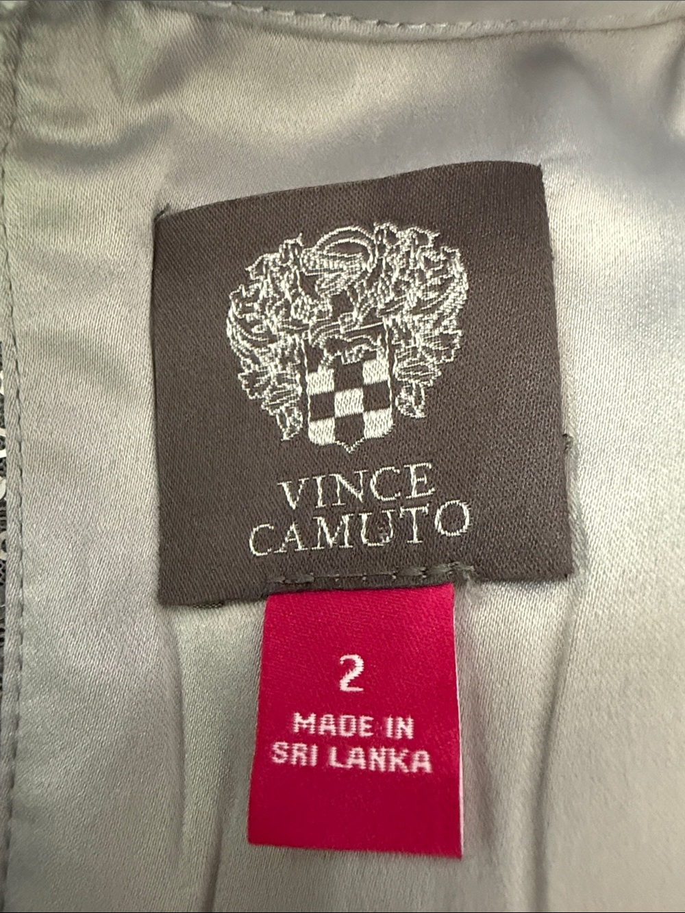 B44 Vince Camuto Women’s 2 Silver Knit Midi Dress with Grey Collar Trim - Picture 8 of 9